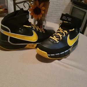 Nike Elite